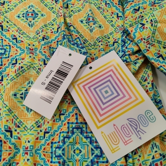 Lula Roe women's tee blouse shorts sleeves high low multi color Size: S - Picture 4 of 8